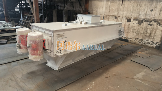 2400*6000mm 3 Deck High Frequency Screen Vibratory Sieve Voor Marmer Calciumcarbonaat Deeltjes Precise Separatie aangedreven door onevenwichtige motoren