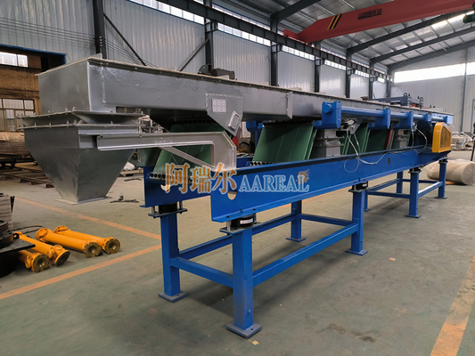600mm*8000mm roestvrij staal bladveer excentrische trillende vervoerder voor zouttransport