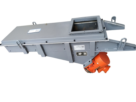 Hoog efficiënte ophanginstallatie motor trillende voedingsmachine eenvoudige compacte structuur